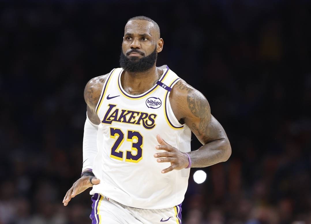 KAIYUN-詹姆斯连续五场比赛得分超过关键助攻，DWG挑战极限！的简单介绍