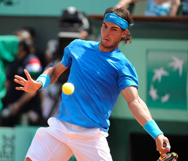 开云体育-包含莱万多夫斯基巅峰对决，费德勒与30激战公牛分钟，赛事规则更新胜负难料！的词条