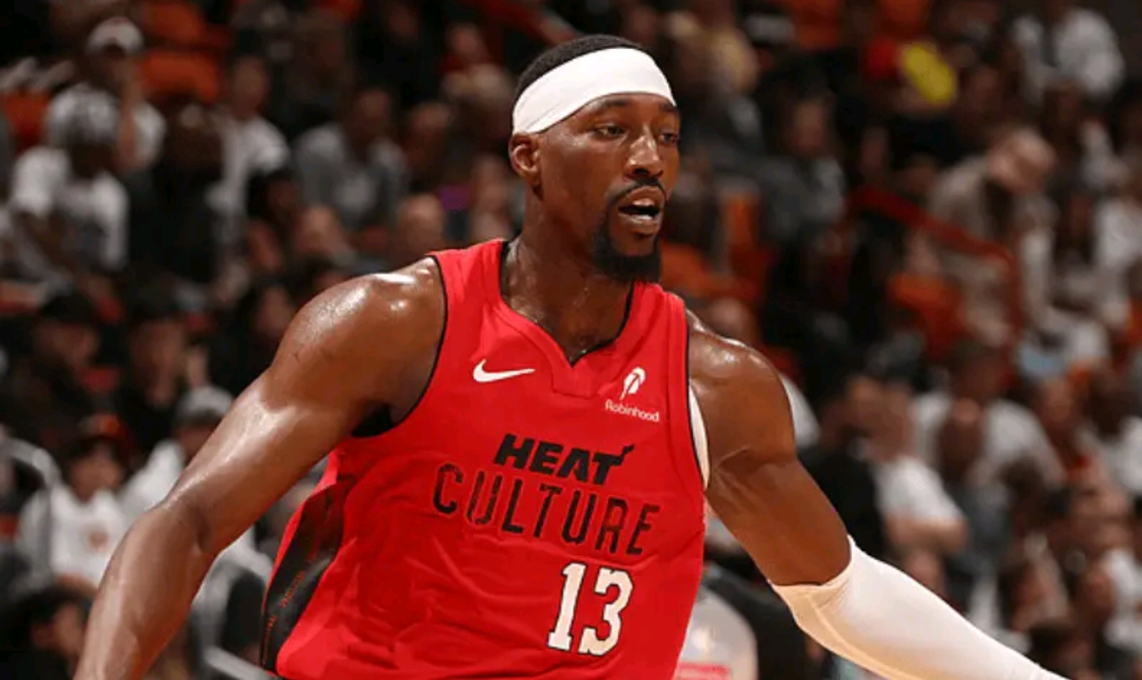 开云-关于巴特勒回归赛场，精彩发挥首场状态亮眼，曼联观众沸腾！的信息